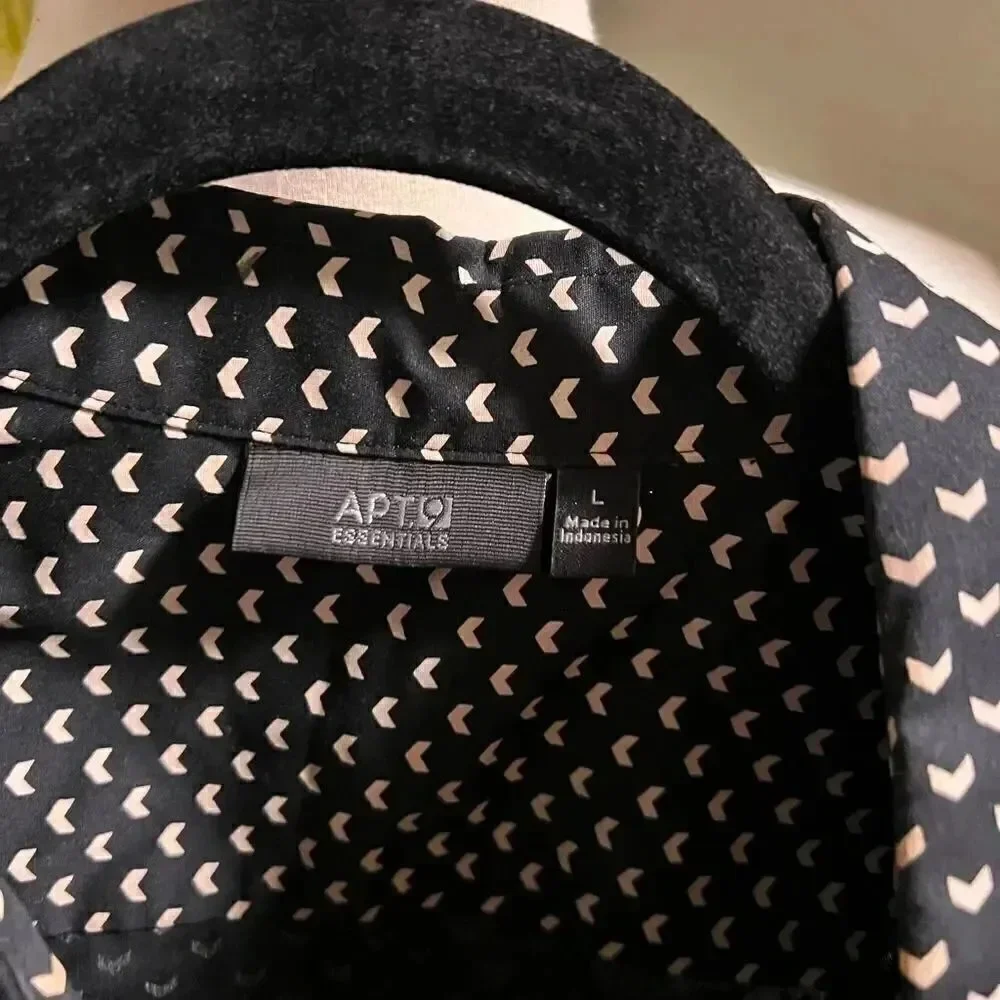 Brand new Apt 9 Essentials Long Sleeve Button Down Shirt Size Large #98